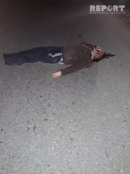 В Абшероне автомобиль проехал по пешеходу и, сбив, отбросил в сторону другого - ФОТО
