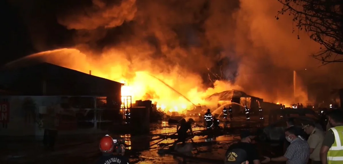 Bakıda qəsdən yanğın törədənlər - insan həyatını təhlükəyə atanlar kimdir?