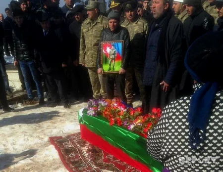 Azərbaycanın şəhid olan əsgəri dəfn edilib - FOTO - YENİLƏNİB