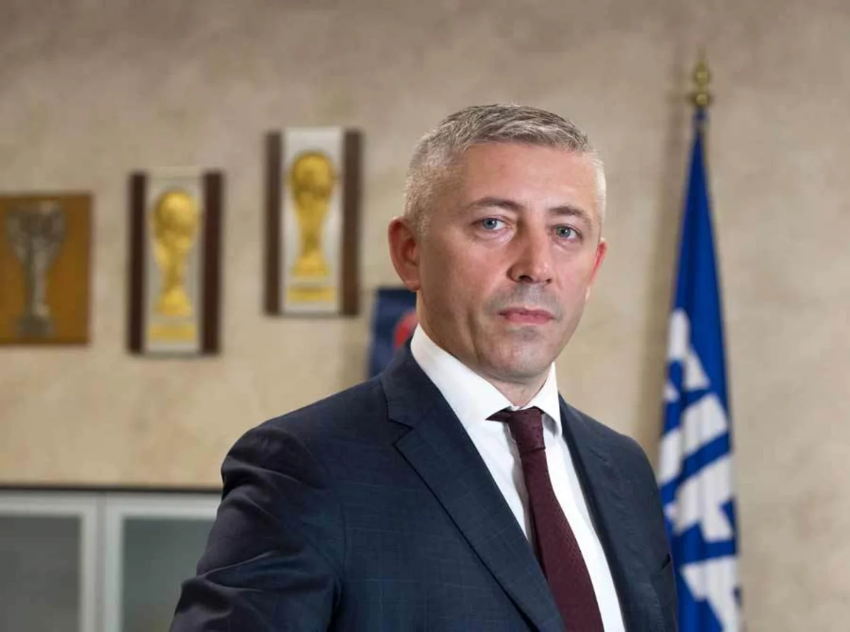 Serbiya Futbol Birliyinin prezidentində koronavirus aşkarlandı