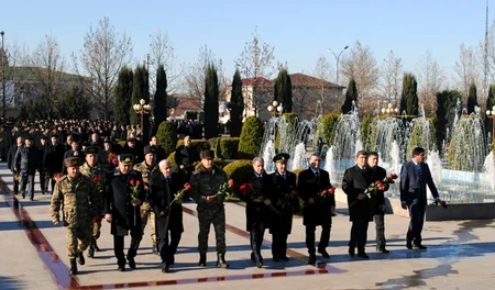 Silahlı Qüvvələrdə ümummilli lider Heydər Əliyevin xatirəsi yad edilib