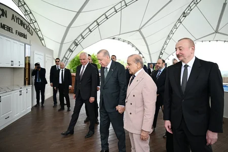 Azərbaycan və Türkiyə prezidentləri, Pakistanın Baş naziri Laçın şəhərində seyrəngahda olublar