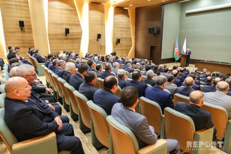 SOCAR-da dövlət təltiflərinə layiq görülmüş neftçilərə orden və medallar təqdim olunub