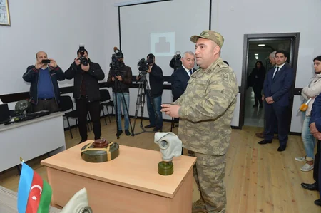 Təhsil Nazirliyi orta məktəbə mediatur təşkil edib - FOTO