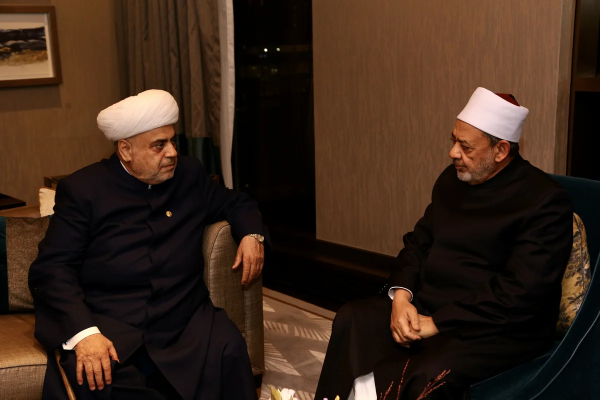 Allahşükür Paşazadə Əl-Əzhərin Baş İmamı ilə görüşüb