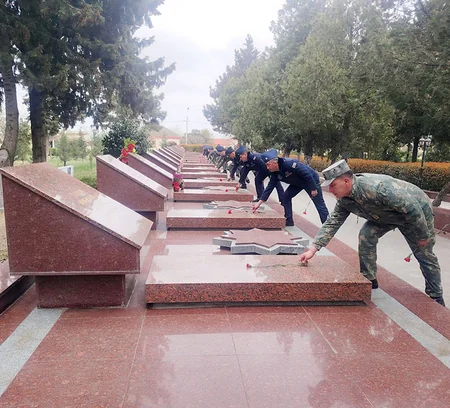 Aprel döyüşlərinin 9-cu ildönümü qeyd olunub