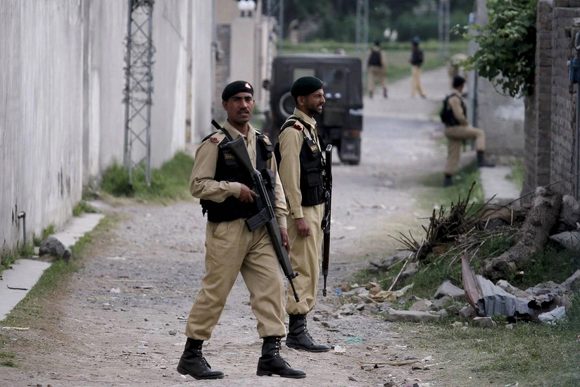 Pakistan paytaxtında naməlum silahlılar hücum edib, iki polis ölüb