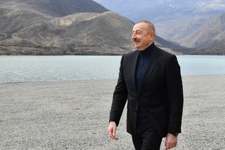 President Ilham Aliyev lays foundation stone for tourism complex in Sugovushan