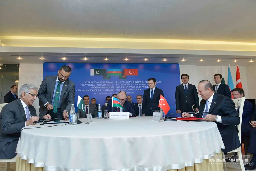 Azərbaycan, Türkiyə və Pakistan XİN başçılarının görüşünün yekununda Bakı Bəyannaməsi qəbul olunub