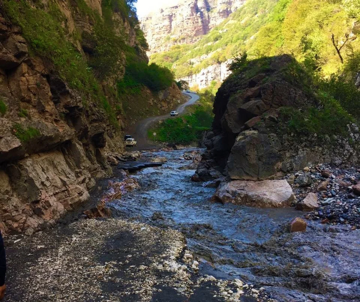Quba-Xınalıq yolu əvvəlki vəziyyətinə qaytarılıb - FOTO