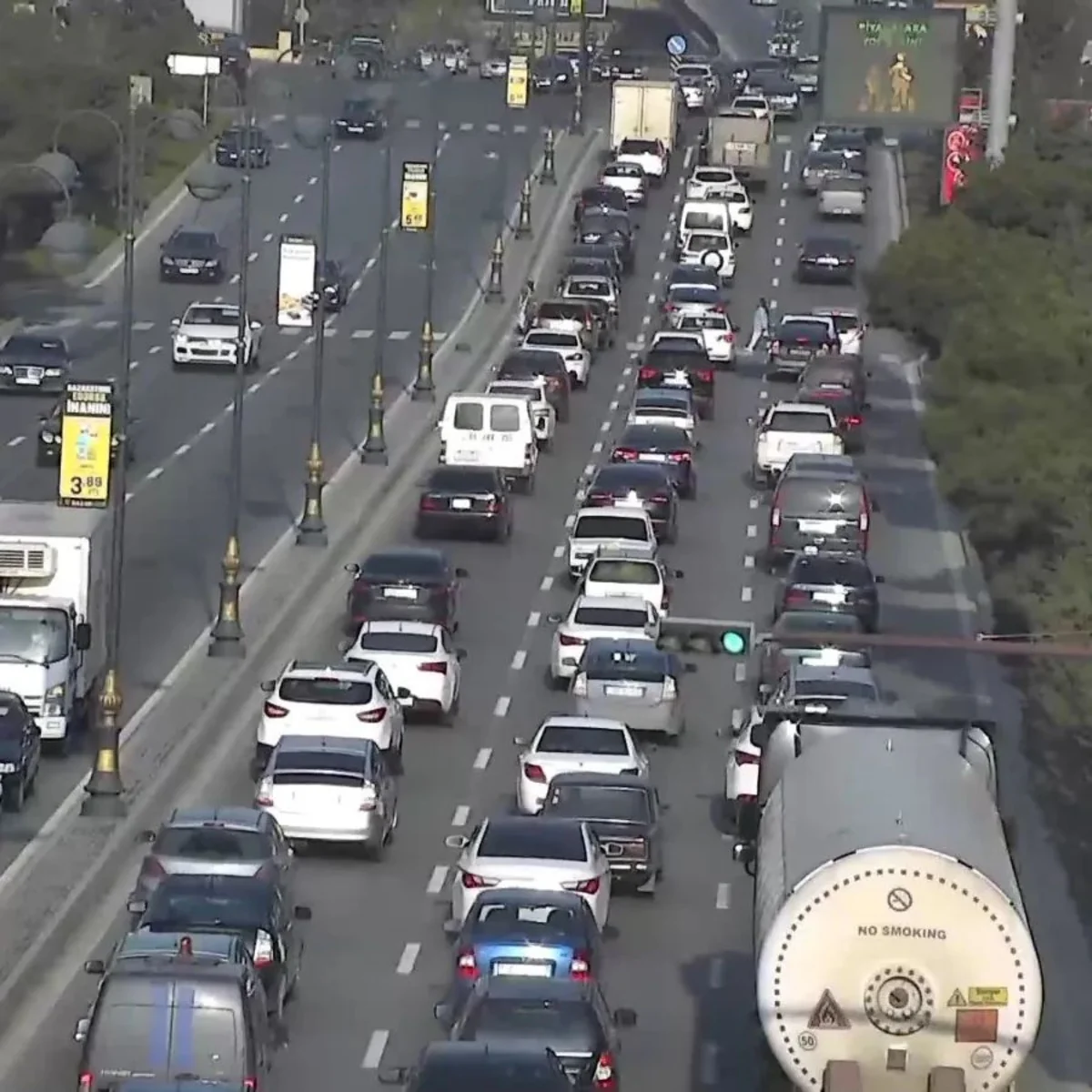 Bakının bir sıra yollarında tıxac var - SİYAHI