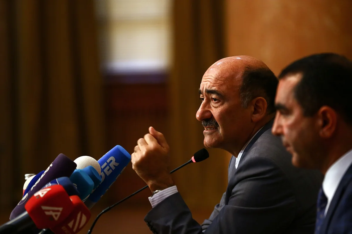 Nazir: Fəxrəddin Manafovu yenidən səhnədə görə biləcəyimizə əminəm