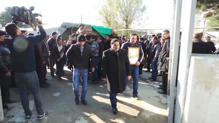 “Günəşli” yatağındakı baş verən qəzada həlak olanlardan biri Bakıxanovdakı qəbiristanlıqda dəfn olunub