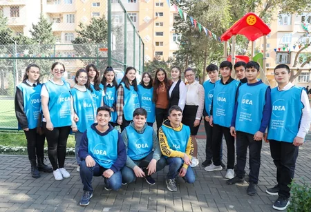 Bakıda Leyla Əliyevanın iştirakı ilə növbəti abadlaşdırılmış həyətin açılışı olub
