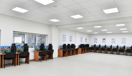 İlham Əliyev Sarayda yeni inşa edilən məktəbdə yaradılan şəraitlə tanış olub