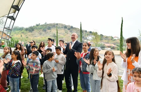 İlham Əliyev və Mehriban Əliyeva “Laçın Şəhəri Günü” bayram şənliklərində iştirak ediblər - YENİLƏNİB