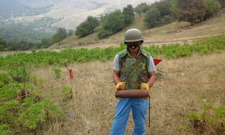 Goranboyda partlamamış top mərmisi aşkarlanıb - FOTO