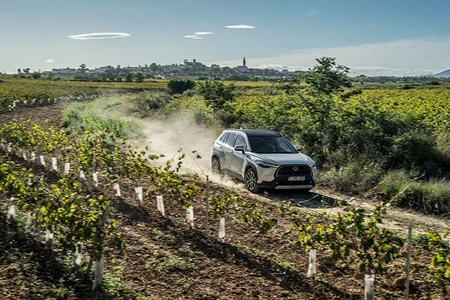 Qarşılayın! Yepyeni Toyota Corolla Cross