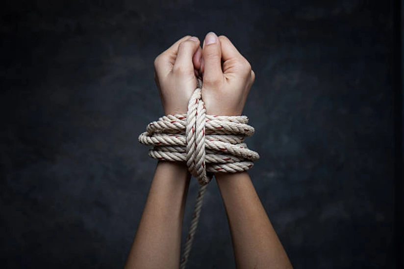 Bakıda 18 yaşlı qız oğurlanıb