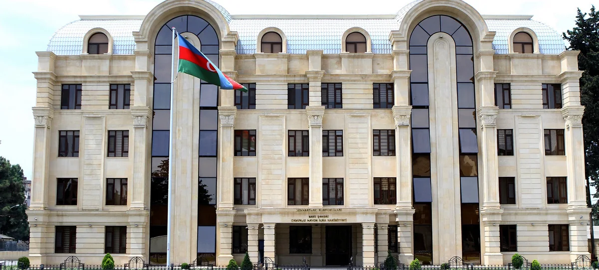 Sabunçu RİH: Şikayətçi vətəndaş 190 manat və ərzaq bağlamaları alıb
