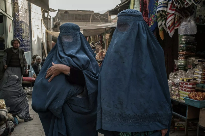 Women take to streets in Afghanistan