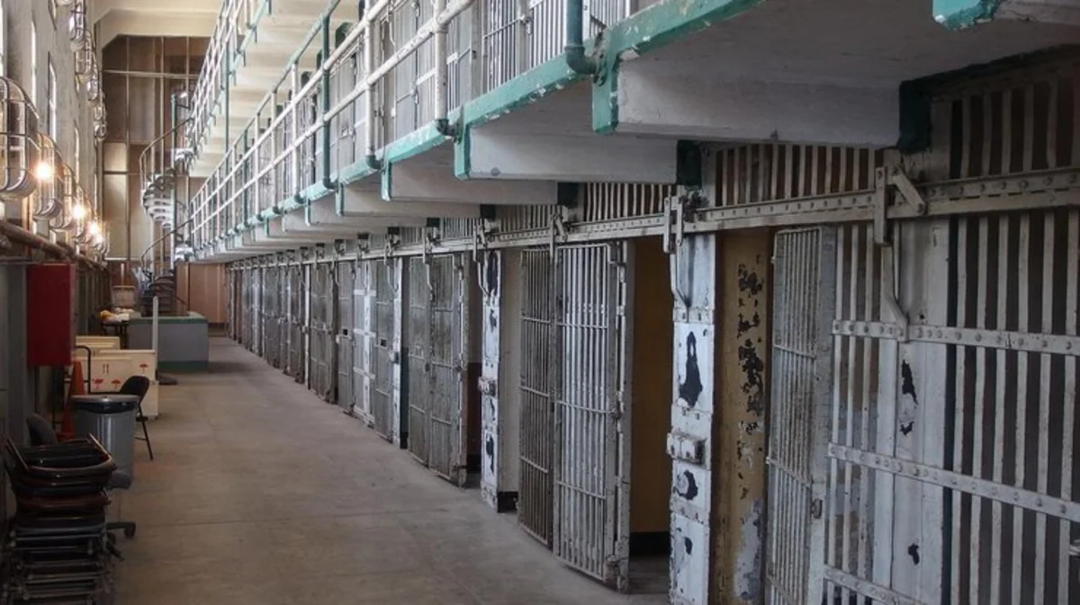 Konqoda 930 məhbus həbsxanadan qaçıb