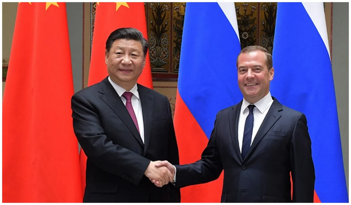 Dmitri Medvedev Çin lideri ilə görüşüb
