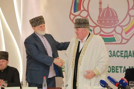 Allahşükür Paşazadə Qaraçay-Çərkəz Respublikasının ordeni ilə təltif edilib