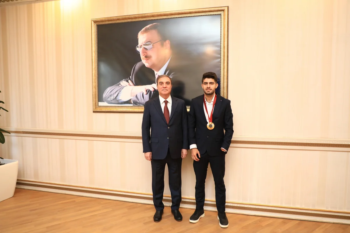 Gəncə Şəhər İcra Hakimiyyətinin başçısı Paris-2024-də qızıl medal qazanan idmançı ilə görüşüb