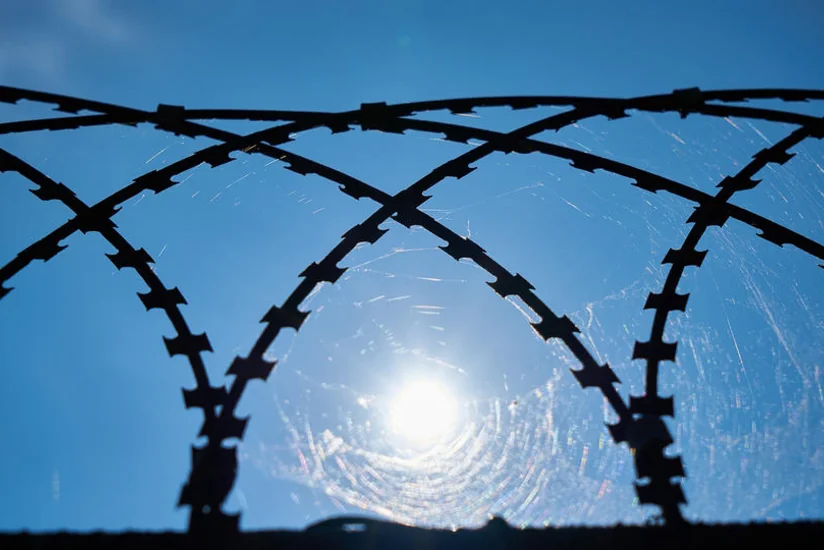 Əfqanıstanda yüzlərlə məhbus həbsxanadan qaçıb