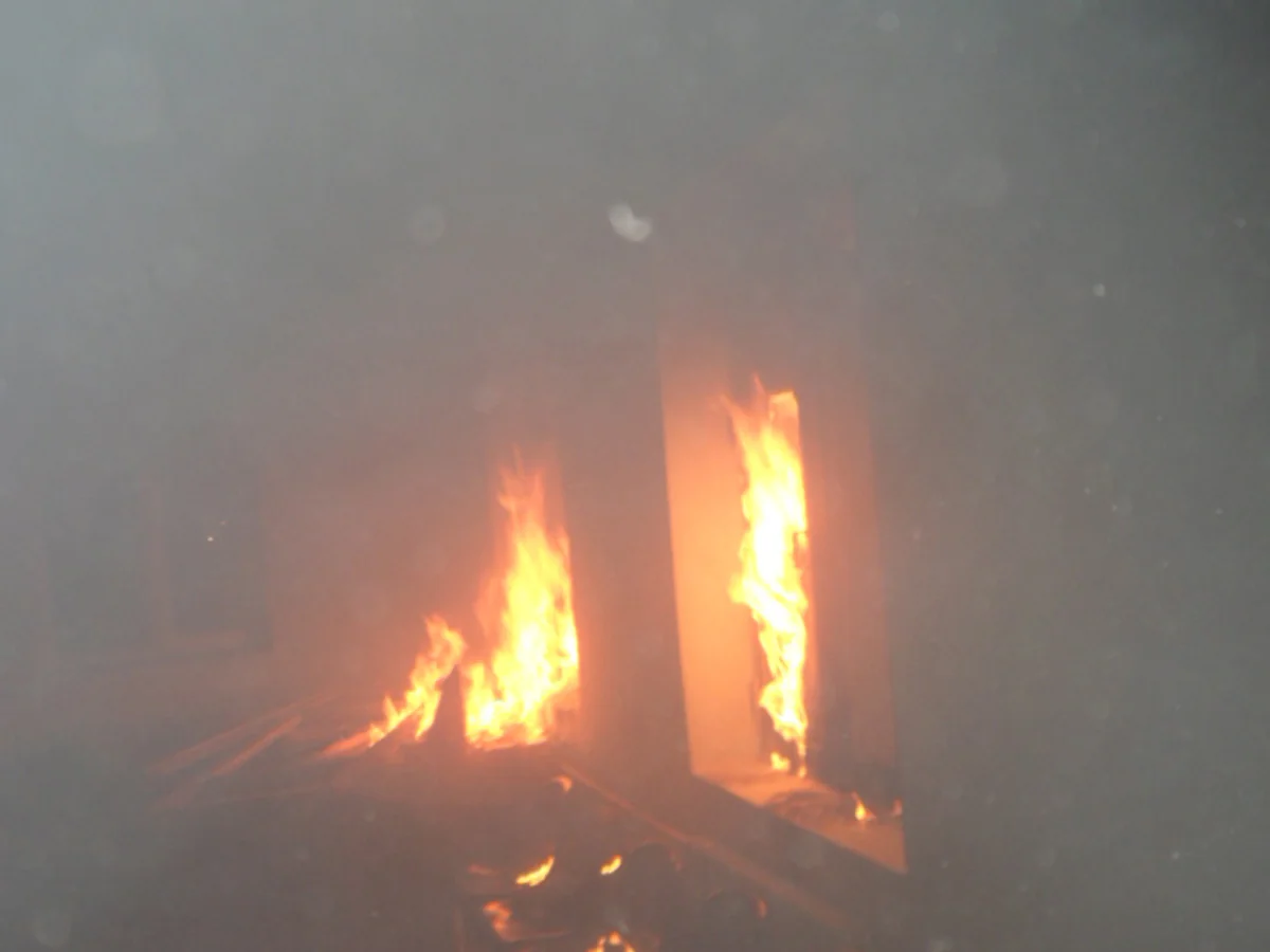 ​Bakıda ev yanıb, ev sahibi xəsarət alıb