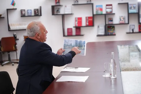 Anar Quliyev Göyçayda vətəndaşları qəbul edib