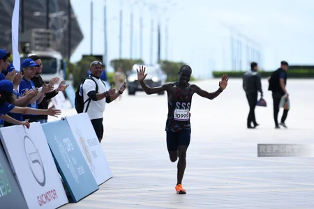 Heydər Əliyev Fondunun təşəbbüsü ilə keçirilən “Bakı Marafonu 2024” start götürüb