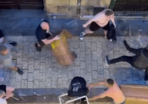 Avropa Liqasının final oyunundan öncə azarkeşlər arasında kütləvi dava baş verib