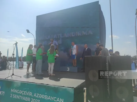 Kürü keçək?! açıq suda üzmə yarışının mükafatlandırma mərasimi keçirilib