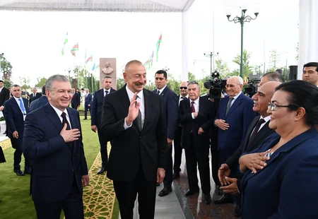 Ilham Aliyev, Shavkat Mirziyoyev attend opening of Heydar Aliyev Square in Tashkent