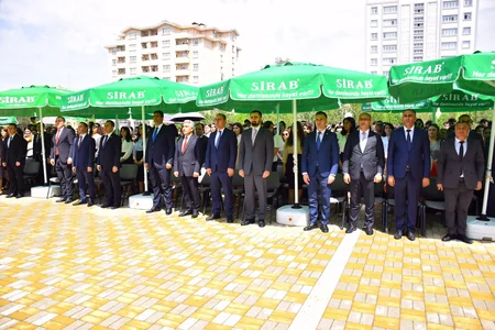 Naxçıvan məktəblərində “Son zəng” çalınıb, Emin Əmrullayev iştirak edib - YENİLƏNİB-2
