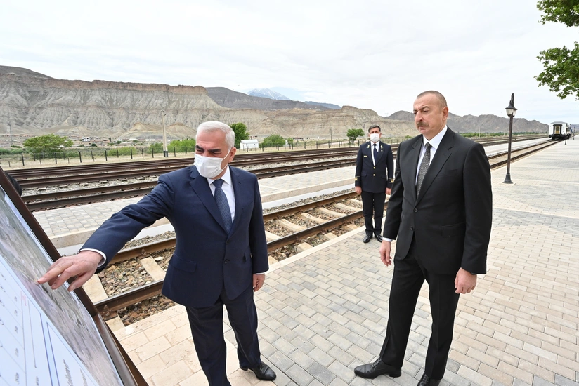 İlham Əliyev Ordubad dəmir yolu stansiyası ilə tanış olub - YENİLƏNİB