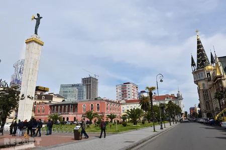 ​Gürcüstanın Qara dəniz incisi - Batumi - FOTOREPORTAJ