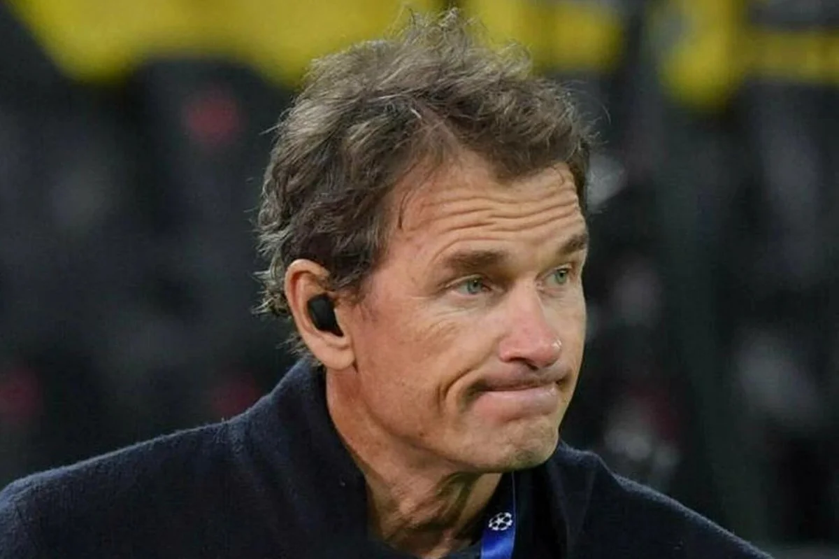 Hertha Berlin sacks former Arsenal goalkeeper for racist message