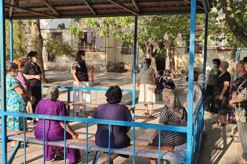 Millət vəkili Nizami rayon sakinləri ilə görüşləri davam etdirir