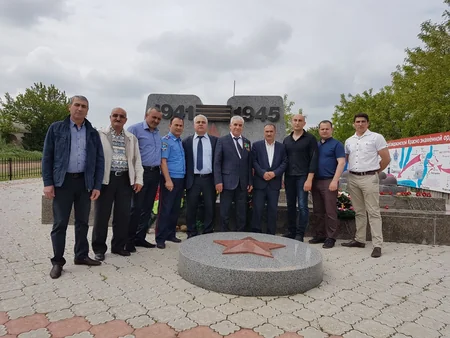Ukraynalılar qələbə gününü azərbaycanlıların ucaltdığı kompleksdə qeyd ediblər