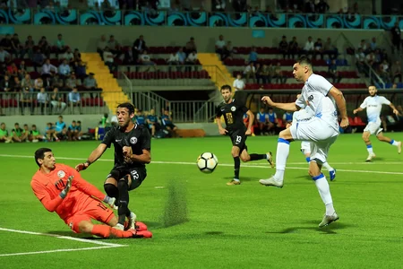 Səbail futbol komandası avrokubokda debüt edib - FOTOREPORTAJ