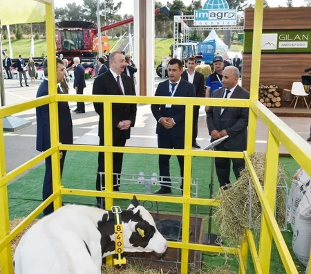 Prezident İlham Əliyev XXV Azərbaycan Beynəlxalq Qida Sənayesi və XIII Azərbaycan Beynəlxalq Kənd Təsərrüfatı sərgiləri ilə tanış olub - YENİLƏNİB