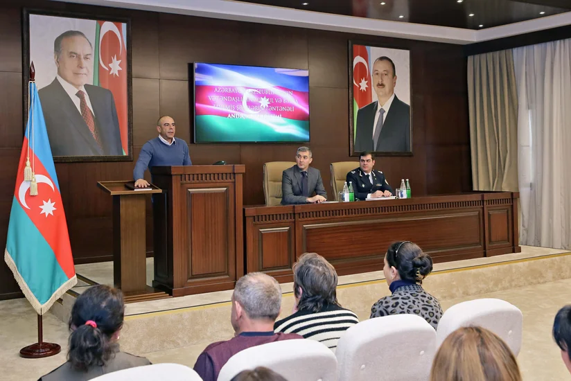 Azərbaycan vətəndaşlığına qəbul və bərpa edilmiş şəxslərin andiçmə mərasimi olub