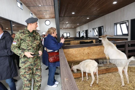 Xarici diplomatlar və hərbi attaşelər Laçında Həkəri çayına balıq körpələri buraxıblar - YENİLƏNİB-2