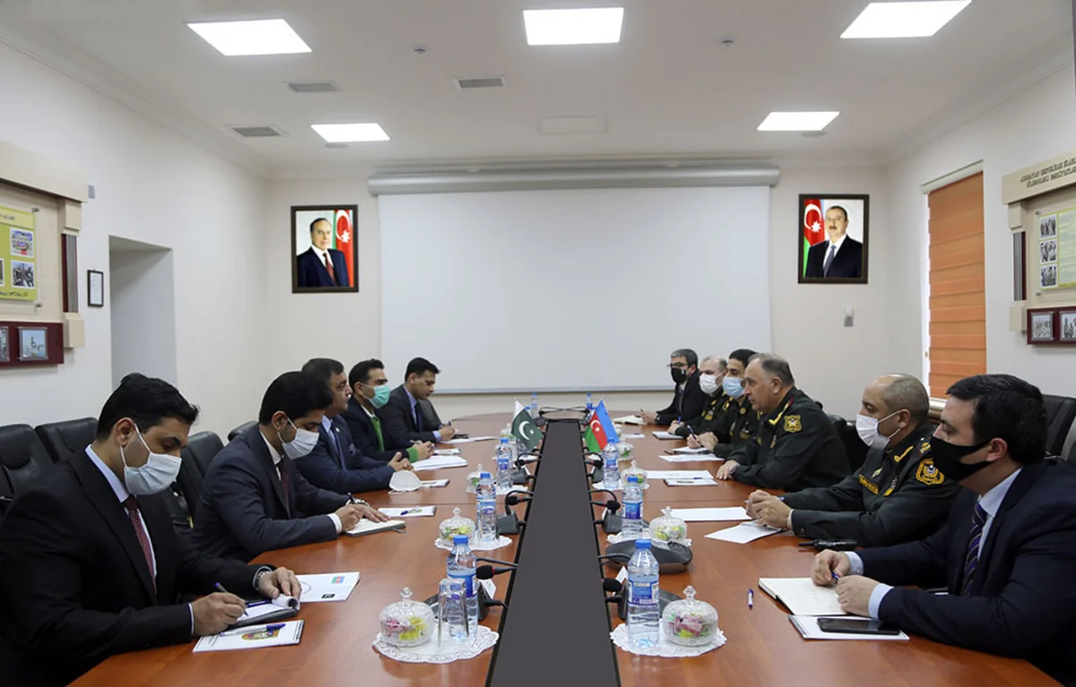 Azerbaijan, Pakistan mull issues of developing military cooperation