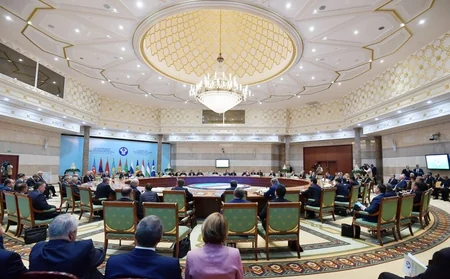 President Ilham Aliyev attended CIS Heads of State Council's session in limited format in Ashgabat
