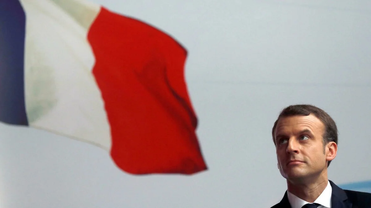 Макрон совершит визит в Россию и Украину