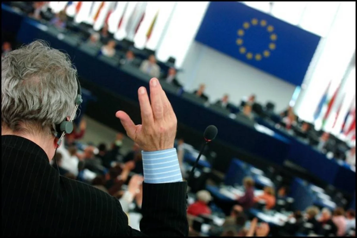 ЕС продлил на год санкции против властей Сирии